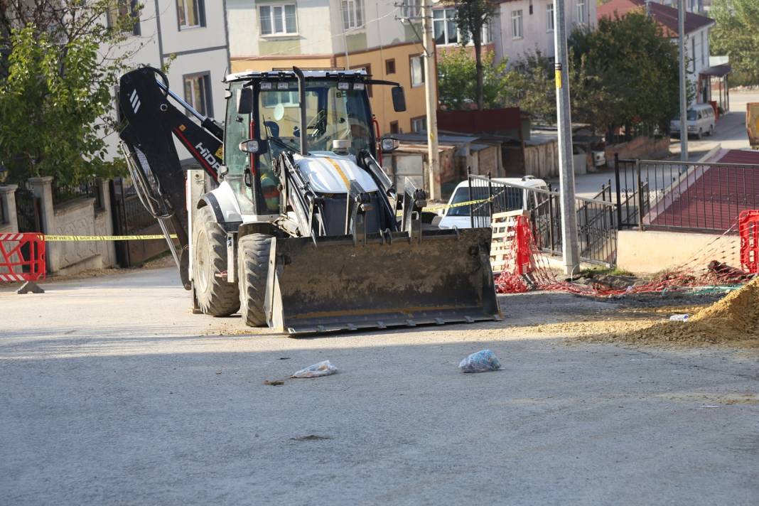 İş makinesinin altında kalan kadın feci şekilde öldü 2